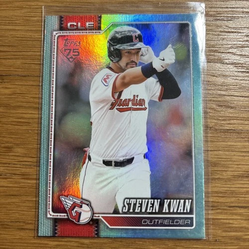 Steven Kwan #675 2026 Topps card